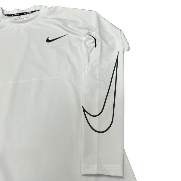 N|K£ PRO Dri-FIT Men's Tight-Fit Training Long Sleeve T-Shirt White