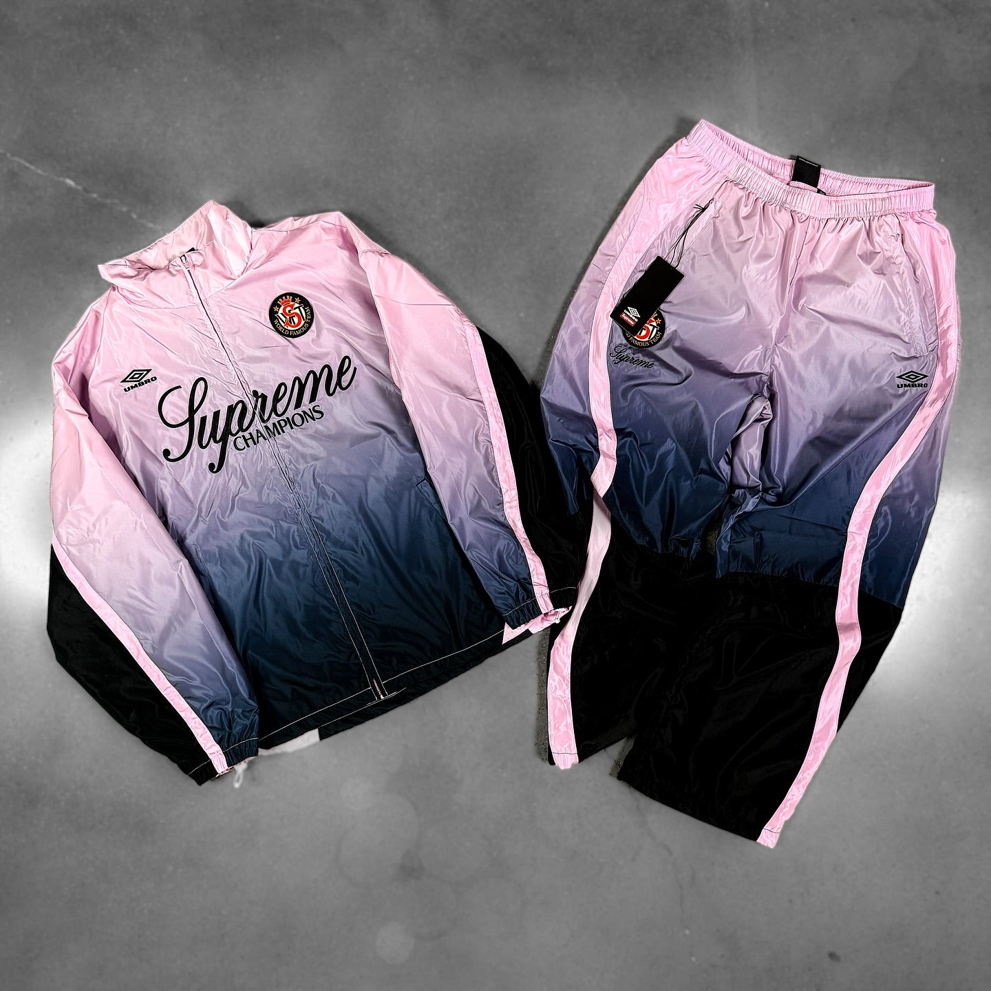SVPR£M£ VMBR0 GRADIENT TRACKSUIT Chosen mode
