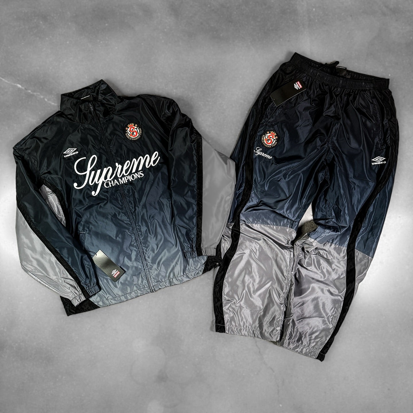 SVPR£M£ VMBR0 GRADIENT TRACKSUIT Chosen mode